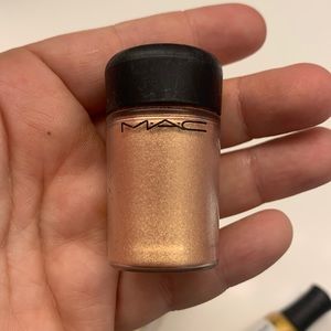 Mac pigment melon
